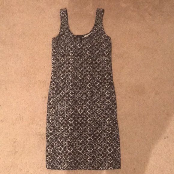 It’s a great dress, but I don’t wear it anymore. - Picture 1 of 3